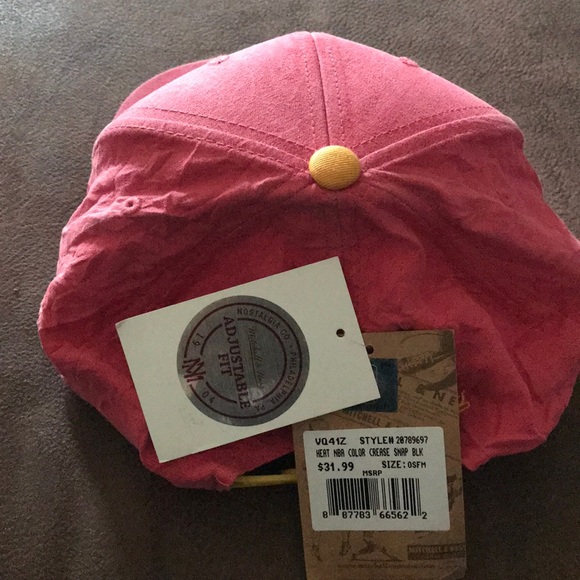 Mitchell & Ness Miami Heat Snapback Hat - Picture 4 of 6